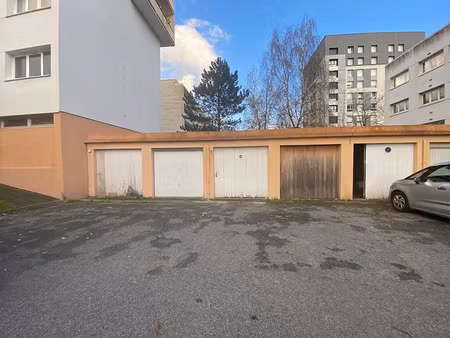 location parking 15 m² à herouville-saint-clair (14200)  65 €