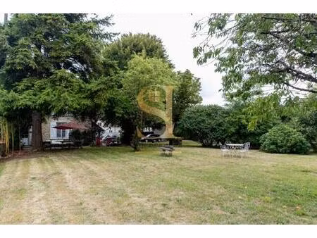 maison en pierre 7 pièces - 250 m² - terrain 1299 m² - fo