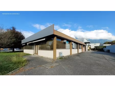 local commercial a louer