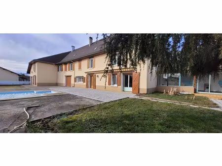 vente maison 10 pièces 253.45 m² à les abrets (38490)  549 000 €