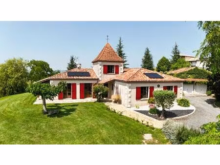 a vendre maison avec pigeonnier à lacépède