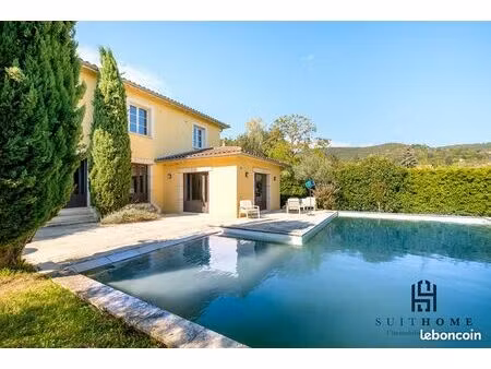 propriété 6 pièces 175 m²