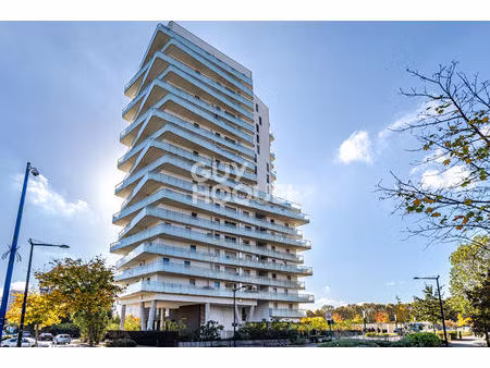 appartement 4 pieces avec 30m2 de terrasse et parking