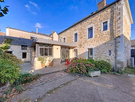 coup de coeur à champigné : demeure bourgeoise avec prestations haut de gamme