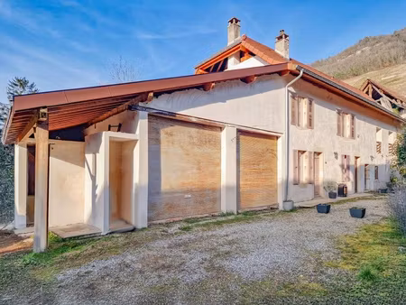 jongieux : ensemble de 2 maisons mitoyennes env. 190 m2 sur