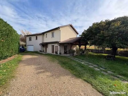 maison 8 pièces 160 m²