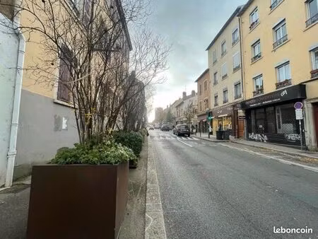 local commercial 79 m²