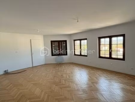 appartement de 61 60 m² à roussillon