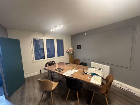 mornac - vente local d'activites avec bureaux et tres grand