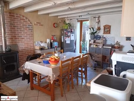 maison 4 chambres garage chalet sur 2000 m² de terrain.