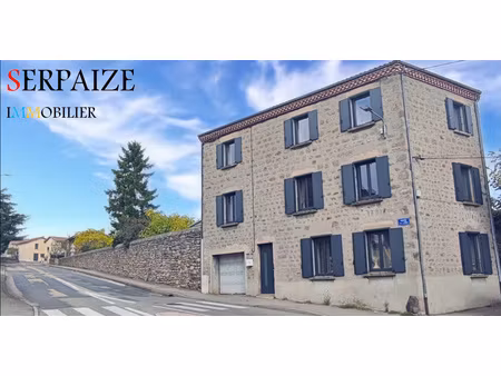 charmante maison en pierre de 120m2 avec jardin et garage. 3 ch