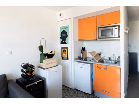 studio meuble avec parking en sous-sol