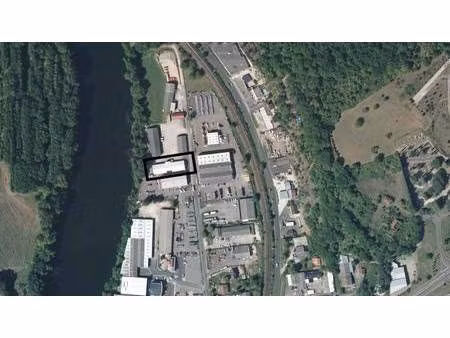 local d'activités à louer