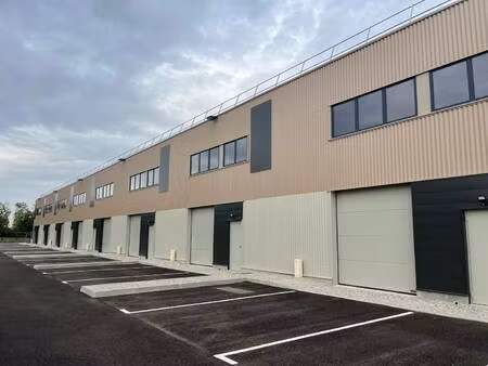 local d'activités à vendre