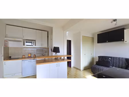 studio lumineux avec terrasse plein sud à six-fours