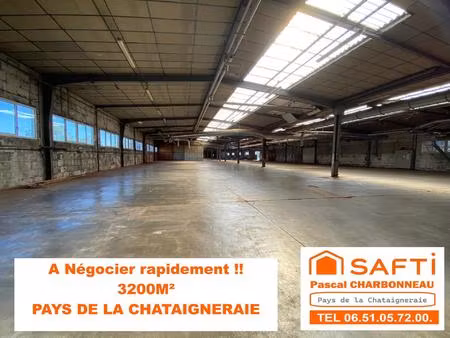 batiment industriel 3 200m².
