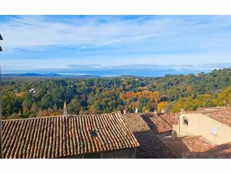 location appartement  m² t-3 à la verdière  477 €