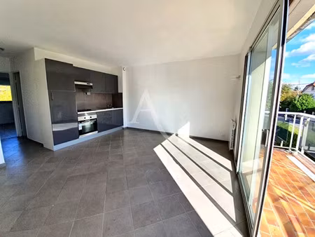 location appartement 2 pièces 35.47 m² à morsang-sur-orge (91390)  865 €