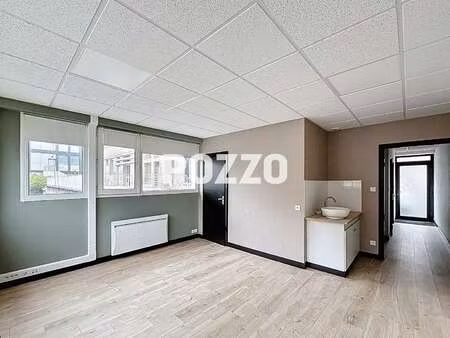 vente bureaux et commerces à vire (14500) : à vendre / 62m² vire