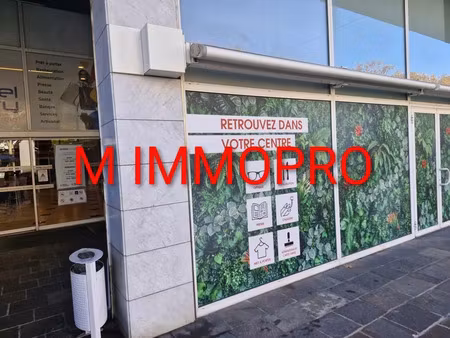 mandelieu 06210 centre ville local commercial de 80 m2 à lou