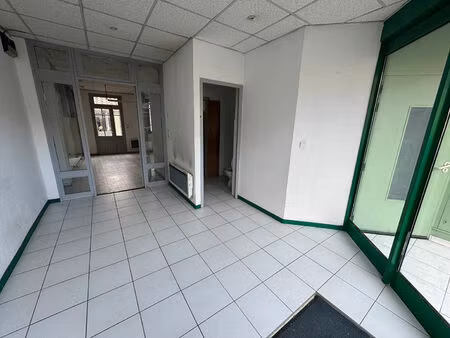 location local commercial 3 pièces  51.00m²  couiza