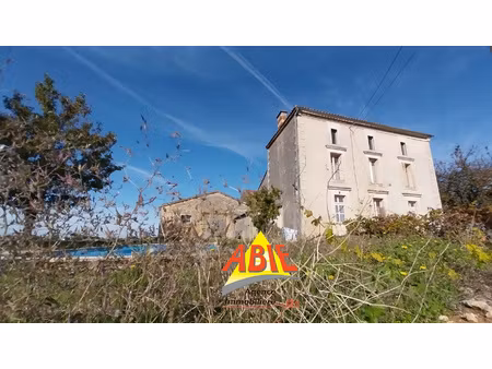 maison 3 chambres saint pompain 158 m2  piscine  dépendances