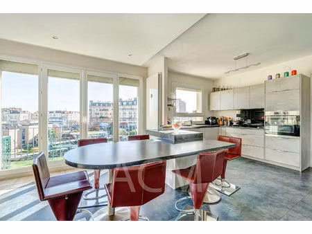appartement spacieux de 6 pièces à maisons-laffitte - terrasse - centre ville