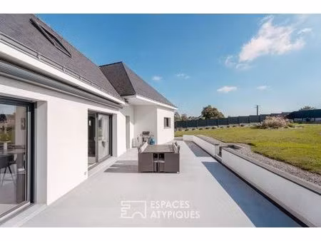 maison familiale contemporaine avec terrasse et jardin sans vis-à-vis