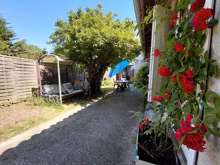 maison 4 chambres sur terrain de 1675 m2 secteur pugnac
