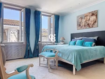 vieux port – dernier étage d’un immeuble du xviiie siècle avec vue exceptionnelle sur les 