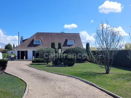 dpt gironde (33) a vendre à cunezais proche de saint-andre-de-cubzac  maison de caractère 