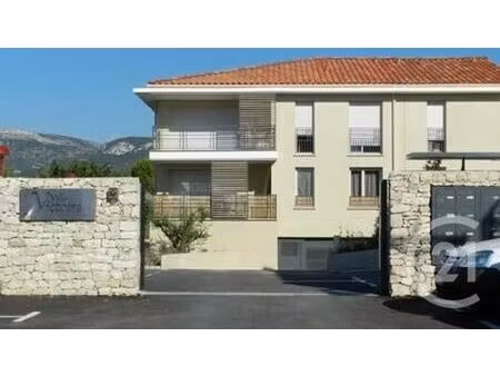 parking à louer - 11 m2 - trets - 13 - provence-alpes-cote-d-azur