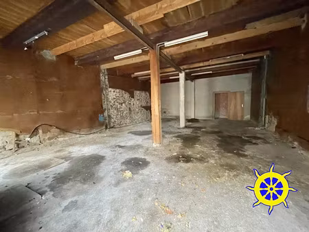 location parking 90 m² à port-la-nouvelle (11210)  500 €