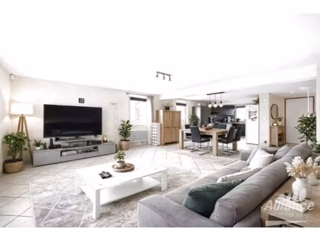 a vendre- appartement t3 -garage - cave.