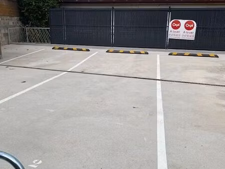 parking double en enfilade