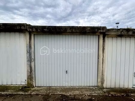 parking de 14 m² à auxerre