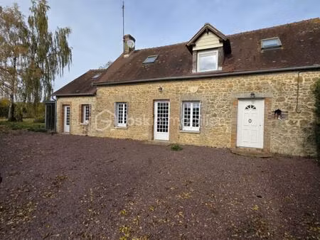 maison de 122 m² à courtomer