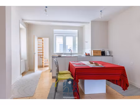 maison 8 pièces avec jardin et dépendances