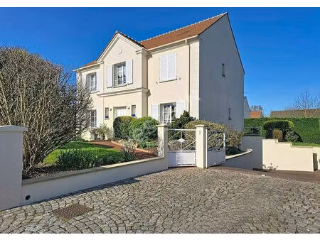 luzarches proche gare et centre 6 chambres sous sol