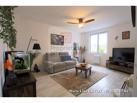 13550 noves - appartement t3 de 67.65m² - grand garage