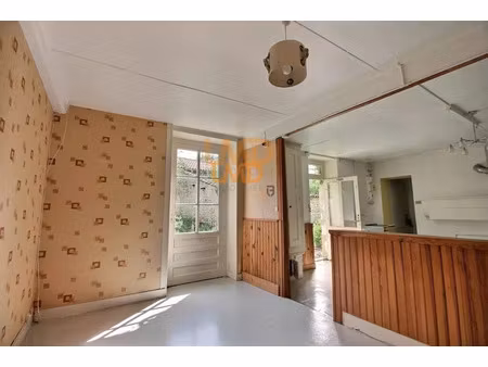vente maison 3 pièces 76 m² à les touches-de-périgny (17160)  65 000 €