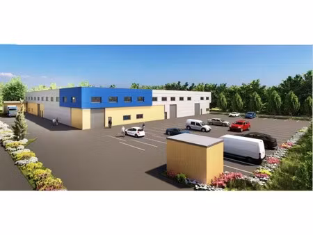 local d'activités de 1280m²