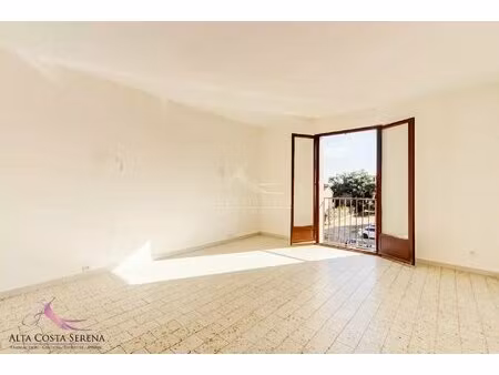 appartement t4 - centre de ghisonaccia