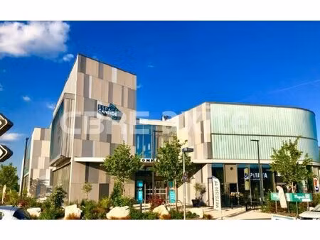 location local commercial 57m² ferney voltaire 01210