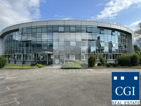 location local professionnel 2 088m² la motte servolex 73290