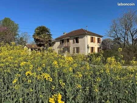 maison 8 pièces 190 m²