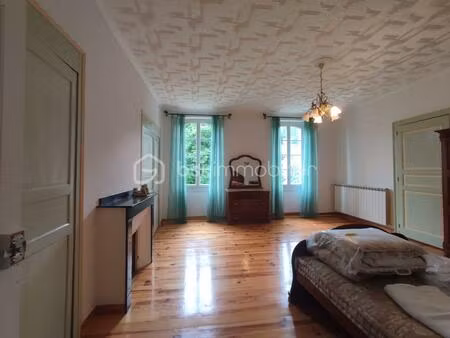 maison de maitre de 410 m² à saint-gauzens