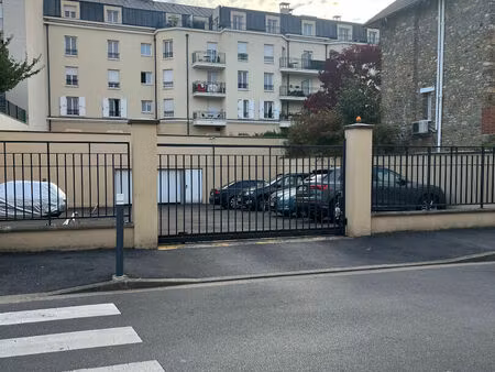 location parking / box  villemomble