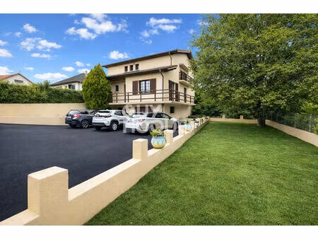 propriété d'exception sur les hauteurs de ruy-montceau ? 171 m² habitables  1 200 m² de te