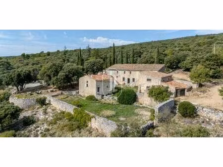 maison avec piscine et terrasse rustrel (84)